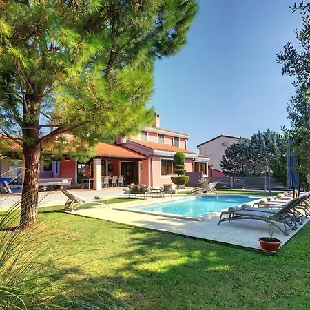Ines Holiday home *
